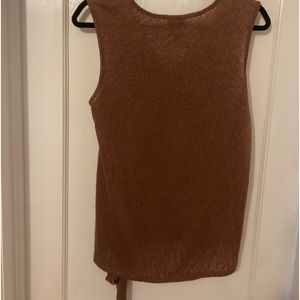 Sleeveless woman’s jersey